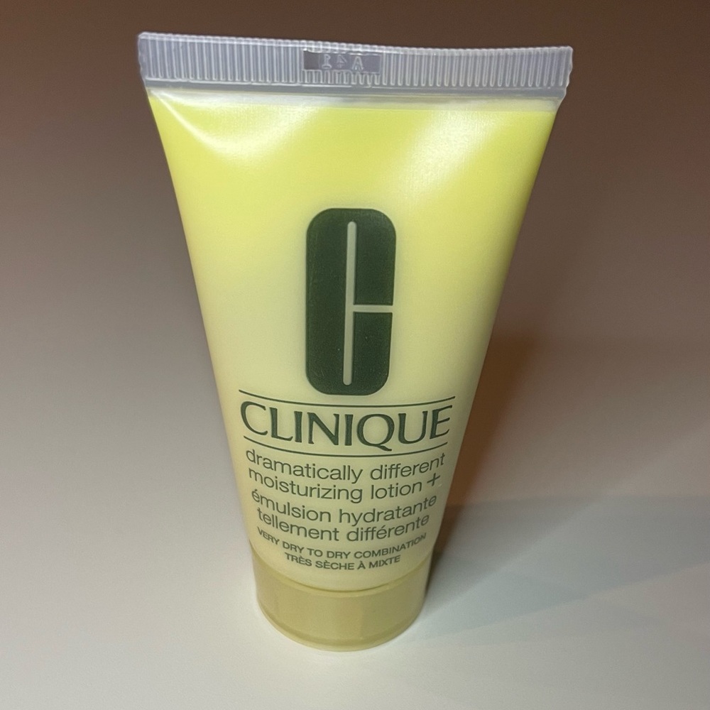 NEW! Clinique Dramatically Different Moisturizing Lotion+